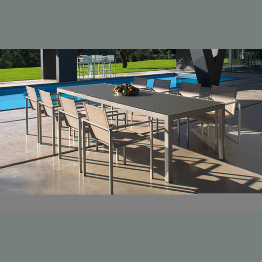 ALURA ARM CHAIR, SAND COATED ALUM/PEARL GREY BATYLINE