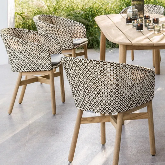 MBRACE ARMCHAIR W/TEAK BASE
