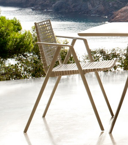 BRANCH DINING ARMCHAIR / ALUMINUM / POLYPROPYLENE