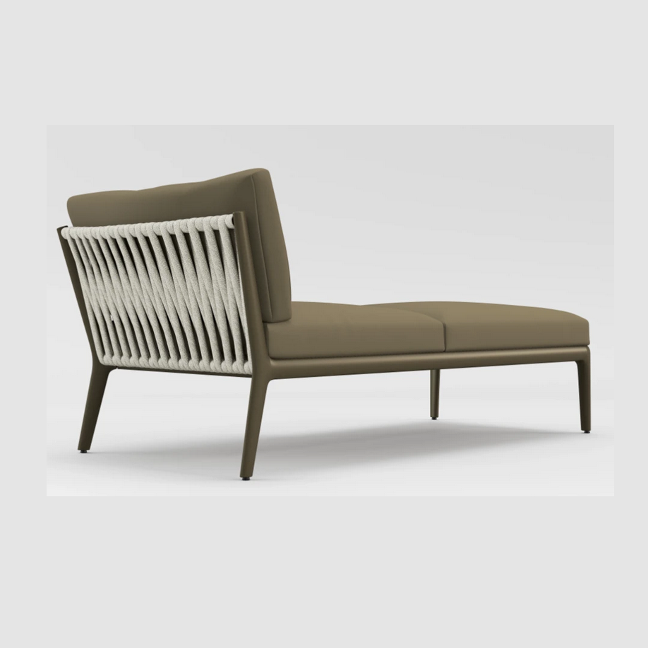 H COLLECTION RIGHT ARM CHAISE SECTIONAL / GRADE A