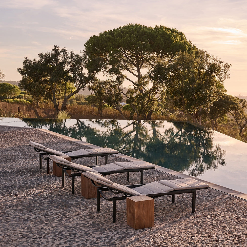 ILLUM LOUNGER CHAISE / ALUMINUM / BATYLINE - Kolo Collection