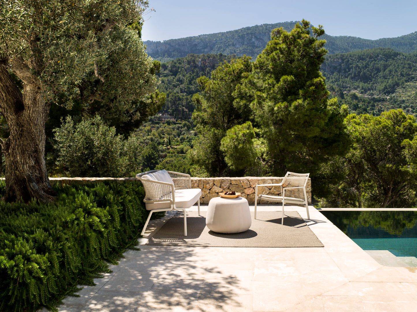 CTR 2-SEATER SOFA - Kolo Collection