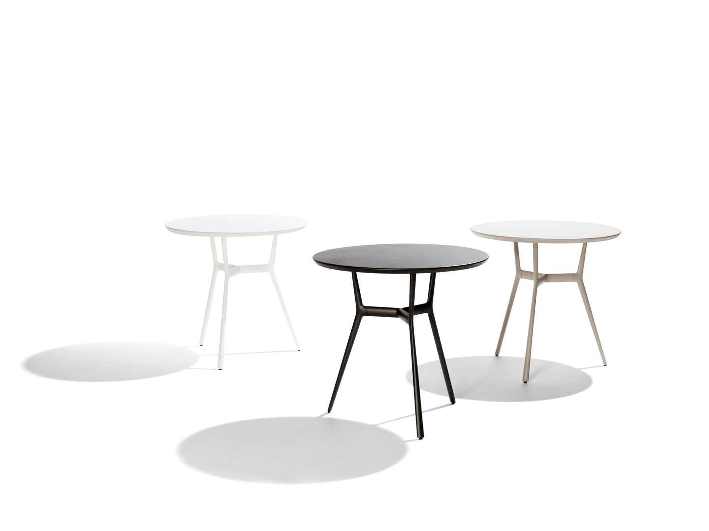 BRANCH 31.5 INCH ROUND DINING TABLE / PC ALUMINUM - Kolo Collection