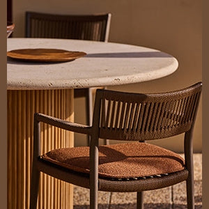 NAGOMI ARM CHAIR