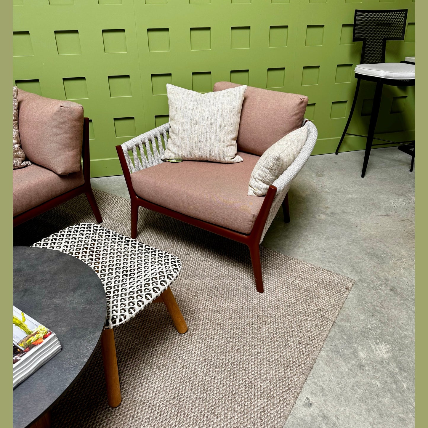 BROWN JORDAN H COLLECTION SOFA + LOUNGE CHAIRS