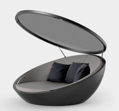 ULM DAYBED WITH CANOPY - Kolo Collection