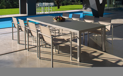 ALURA ARM CHAIR, SAND COATED ALUM/PEARL GREY BATYLINE