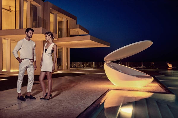 ULM DAYBED WITH CANOPY - Kolo Collection