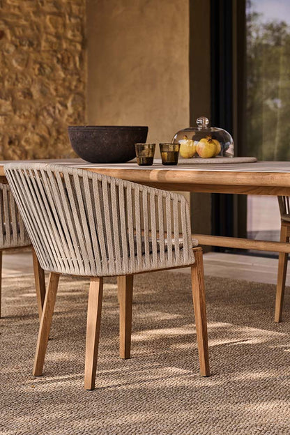 MOOD DINING ARMCHAIR / TEAK BASE