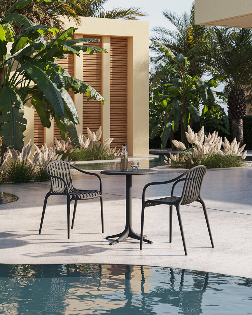 PALM ARM CHAIR